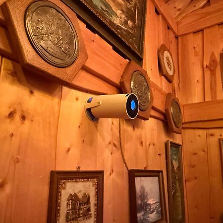 Dragon House In The Tree! Jacuzzi, Sauna ,Cinema,Heated Lici  Ngoại thất bức ảnh