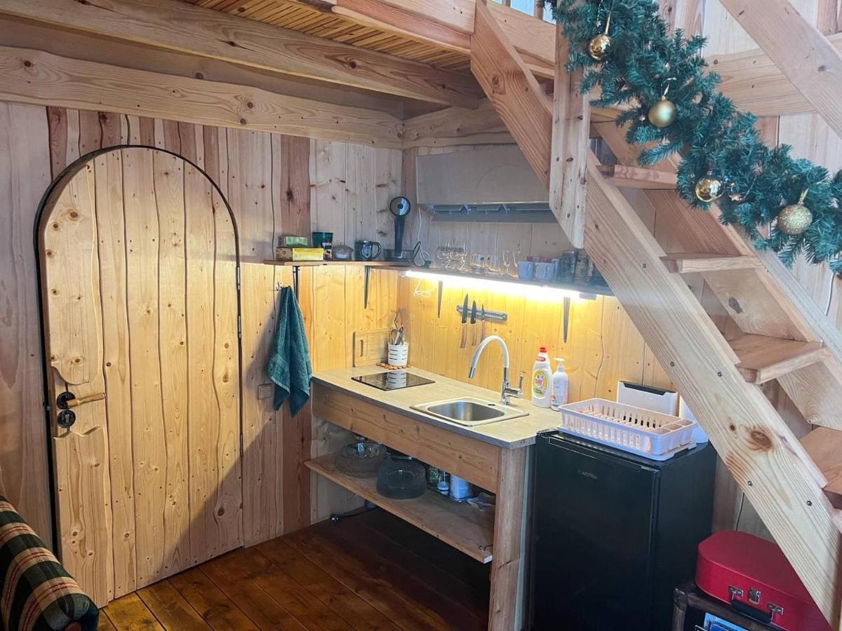 Dragon House In The Tree! Jacuzzi, Sauna ,Cinema,Heated Lici  Ngoại thất bức ảnh